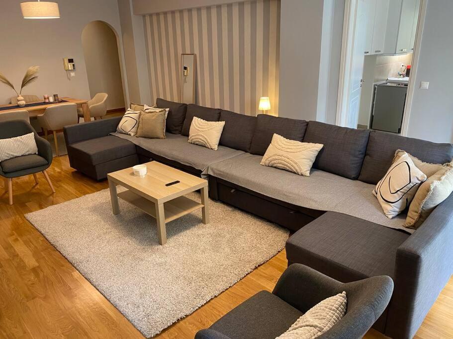 Classy 3Br With 2 Bathrooms Apartment In Marousi Atena Exterior foto
