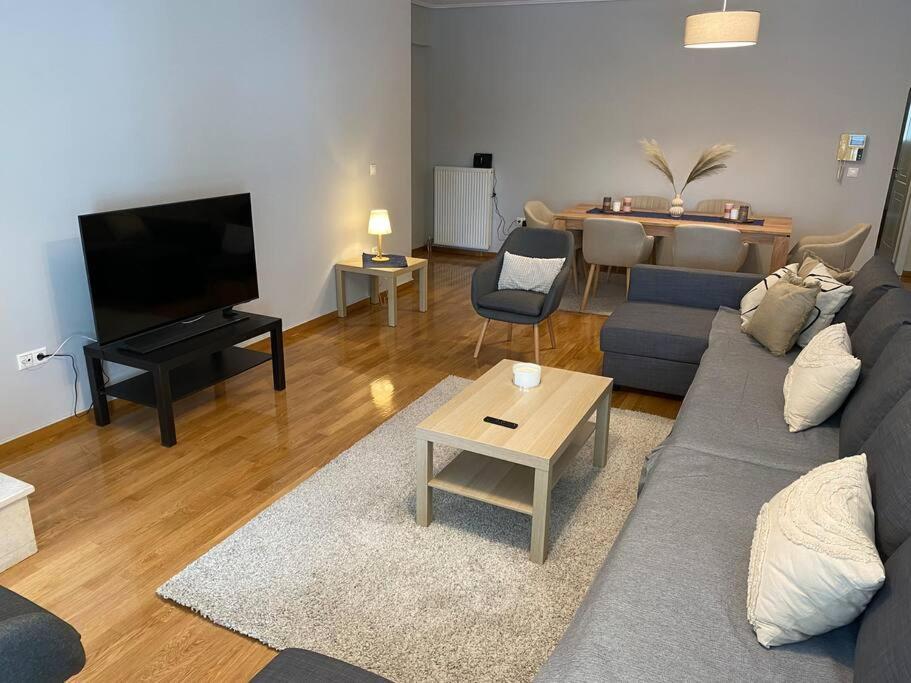 Classy 3Br With 2 Bathrooms Apartment In Marousi Atena Exterior foto