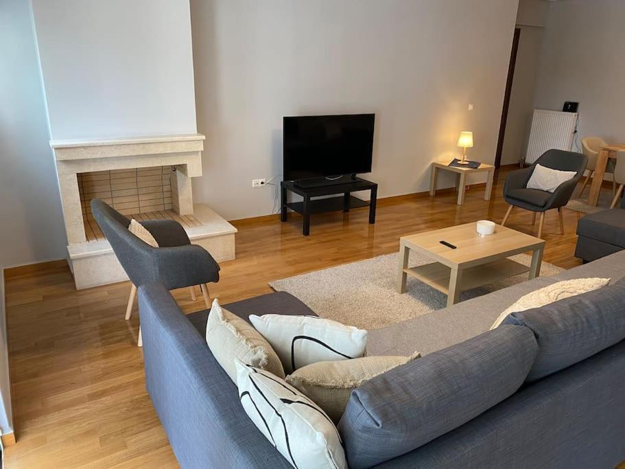 Classy 3Br With 2 Bathrooms Apartment In Marousi Atena Exterior foto