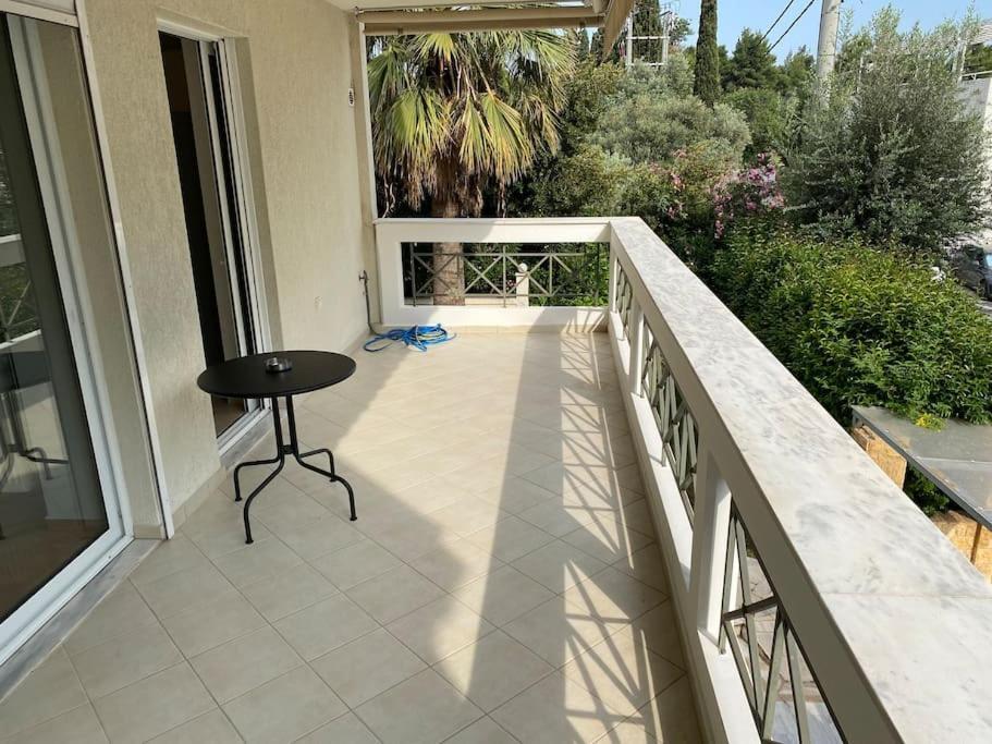Classy 3Br With 2 Bathrooms Apartment In Marousi Atena Exterior foto