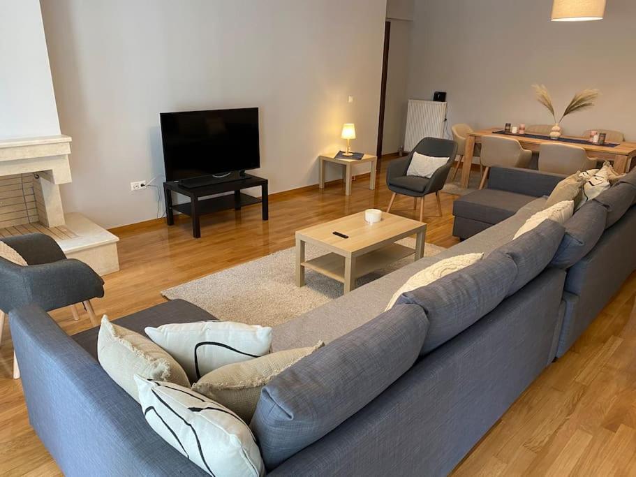 Classy 3Br With 2 Bathrooms Apartment In Marousi Atena Exterior foto