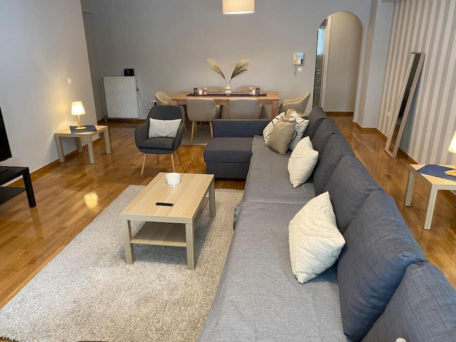 Classy 3Br With 2 Bathrooms Apartment In Marousi Atena Exterior foto